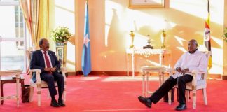 Madaxweyne Xasan Sheekh iyo Madaxweyne Museveni oo ka Wada hadlay Amniga Gudaha Soomaaliya iyo Bedqabka Ciidanka AUSSOM.