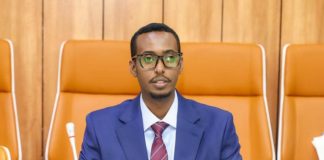 Mid kamid ah Wasiir ku xigeenada Xukuumadda Federalka Soomaaliya oo iska Casilay Xilkii uu Hayey.