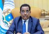 Wasiirka Arrimaha Gudaha iyo Dib u Heshiisiinta Federalka Cali Xoosh oo ka Horyimid Warqad uu Deni U Diray Qaramada Midoobay.
