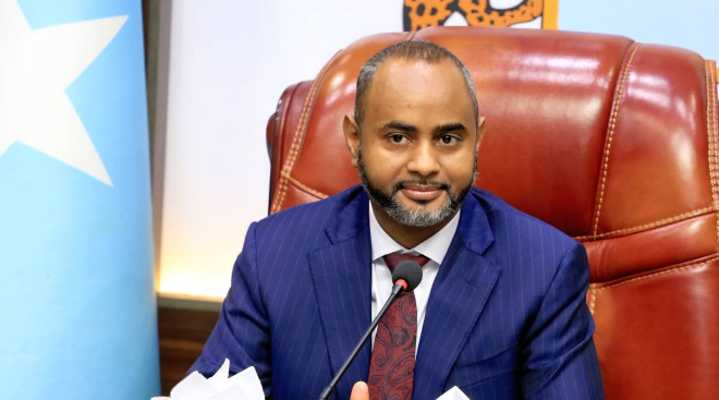 Mooshin ka Dhan ah Wasiirka Arrimaha Gudaha iyo Dib u Heshiisiinta oo Gudoomiyaha Barlamaanku Laalay.
