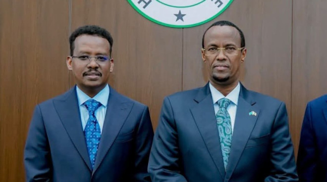 Ali Abdullahi Hussein Guudlaawe has been elected as the leader of Hirshabelle for the next five years, while Abdifatah Hassan Afrah has become his deputy.