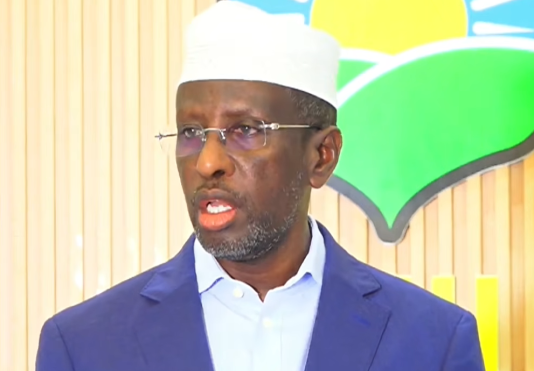 Madaxweyne Hore Shariif Sh Axmed oo Sheegay in uu Jiro Qorshe ay Wado Xukuumada Waqtigeedu Dhamaaday in Dhiigiisa Lagu Baneysto.